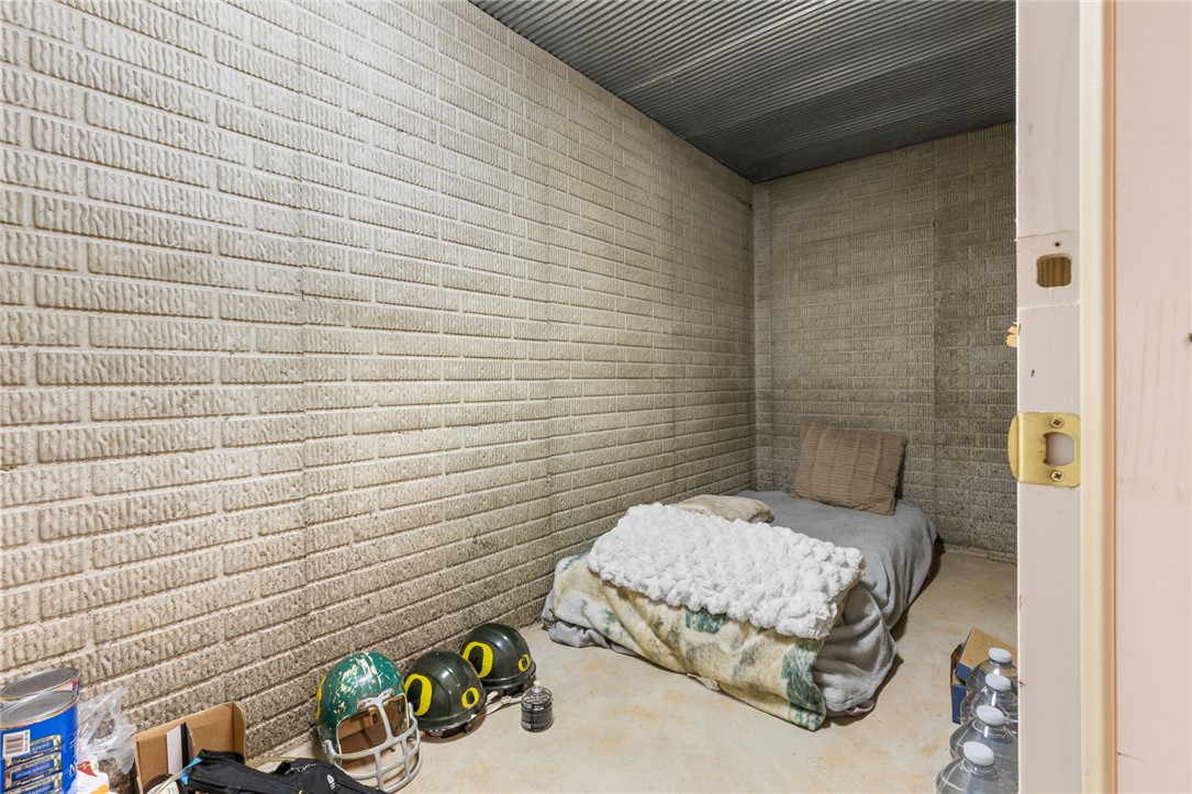 Image 32